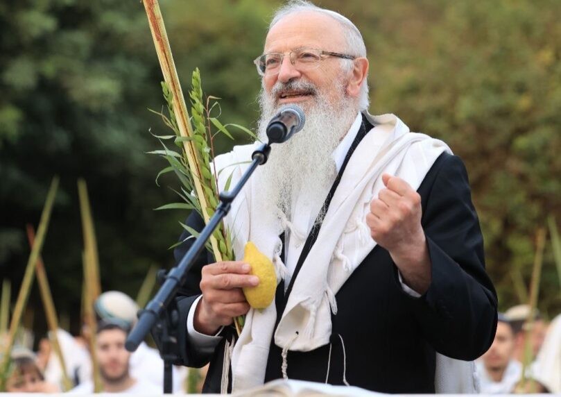 הרב שמואל אליהו על עסקת החטופים: "עין במר בוכה ולב שמח"