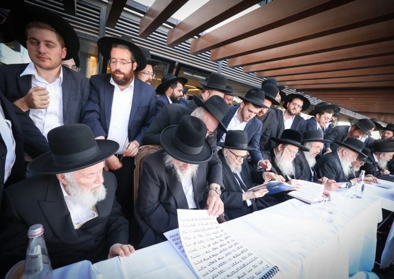 ההחלטות שקיבלו גדולי הדור החרדים בתום העצרת | המסמך המלא