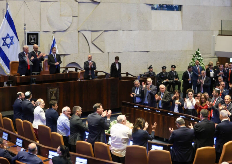 סקר חדשות 14: גוש הימין מזנק ל-66 מנדטים, בנט נחלש משמעותית