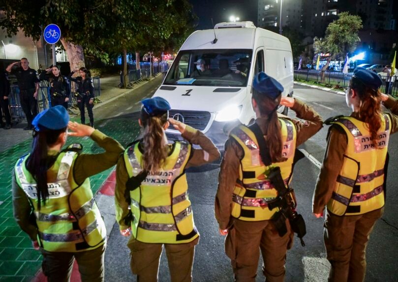 החזרת גופות החטופים החללים לשטח ישראל, ארכיון | צילום: אבשלום שושני, פלאש 90
