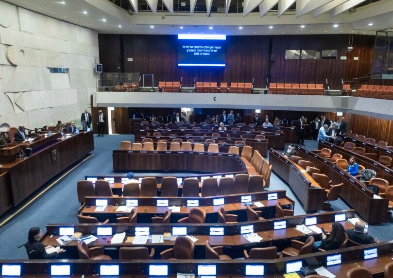 למרבה הצער: דווקא אלו שמדברים בשם התורה - בוחרים לפעול נגדה