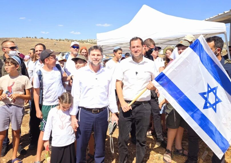 אלפים בצעדת הריבונות לציון 50 שנה להתיישבות בשומרון
