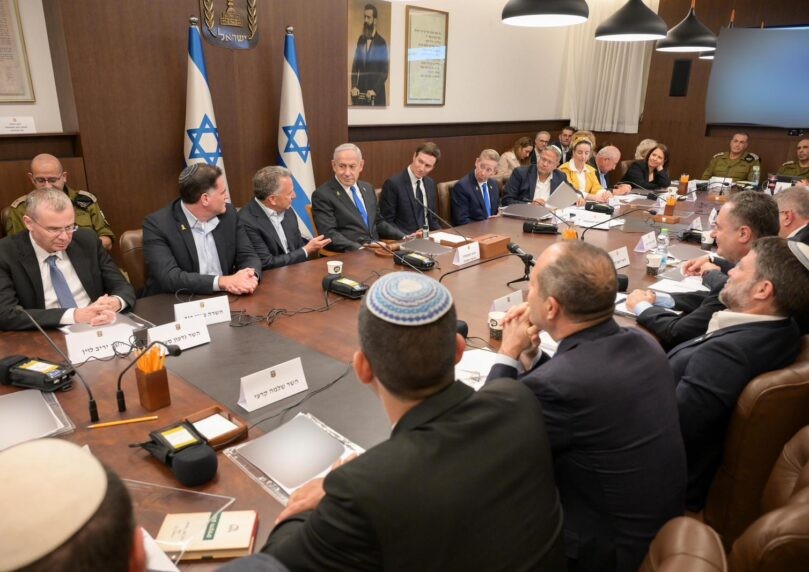 בישיבת הממשלה מצביעים על העסקה, לאחריה - ההסכם ייכנס לתוקף