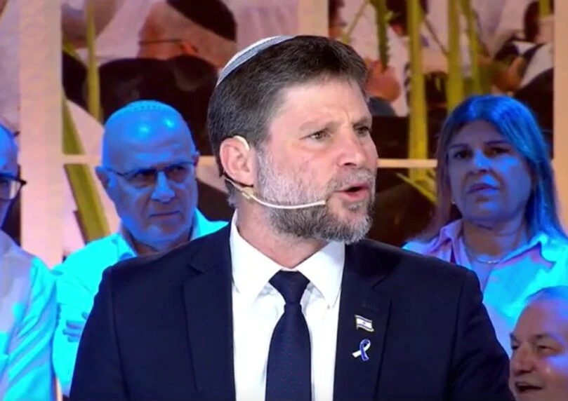 שר האוצר תוקף: "המשק היה זקוק להורדת ריבית חדה יותר"