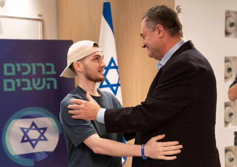 שורד השבי בר קופרשטיין לשר הביטחון: "זכיתי בחיים מחדש"