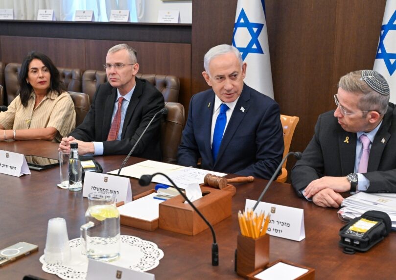 רה"מ מגיב לביקורת: "המדיניות הביטחונית שלנו היא בידי עצמנו"
