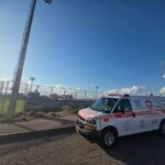 פעוט בן שנתיים נפצע קשה לאחר שנפל מגובה של שלושה מטרים