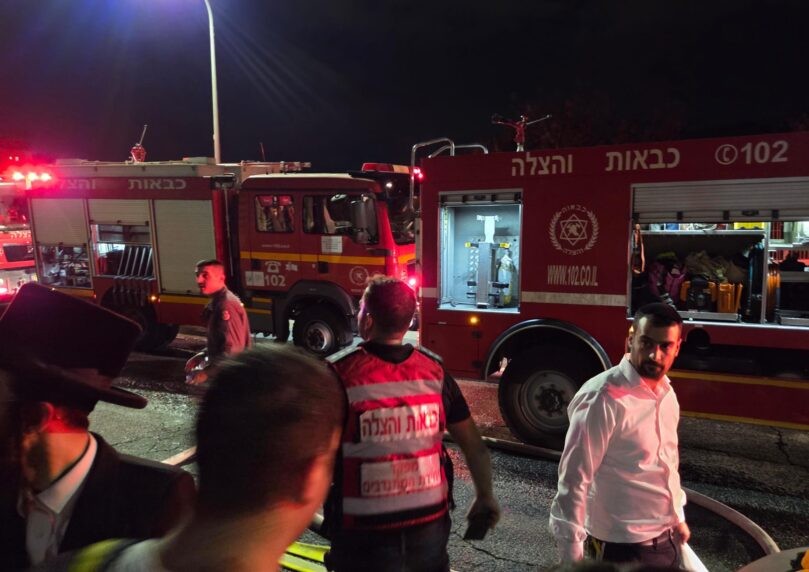 שני פצועים קשה בשריפה שפרצה בבניין מגורים בבית שמש