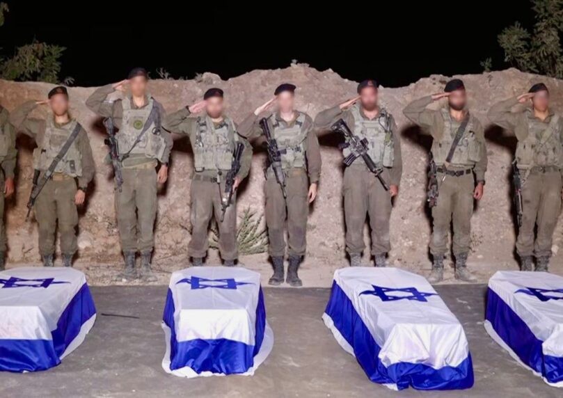 שני ארונות של חטופים חללים הועברו לצלב האדום