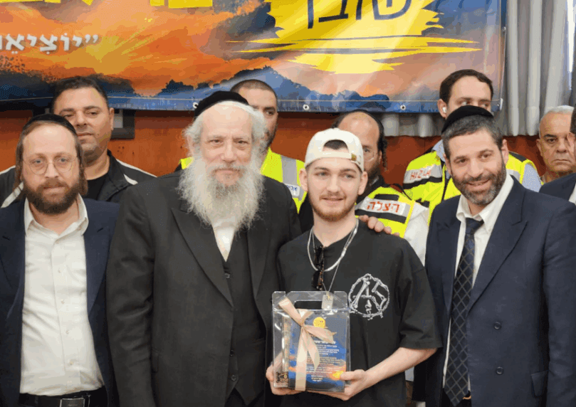 המפגש המרגש של בר קופרשטיין עם תושבי בני ברק | צפו