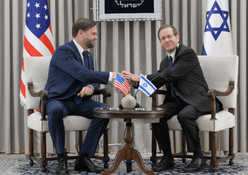 ג'יי. די. ואנס להרצוג: "יש סיכוי לבנות מזרח תיכון טוב יותר"