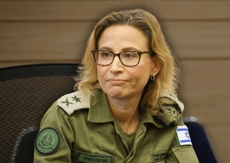 זו הבקשה של הפצ"רית לשעבר בנוגע לדיון בבית המשפט