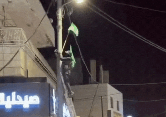 איפה צה"ל? דגלי חמאס נתלים בכפרים ביו"ש לקראת שחרור המחבלים