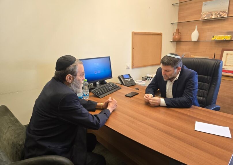 לאחר חילופי ההאשמות: גפני וסמוטריץ' נפגשו לשיחה ממושכת