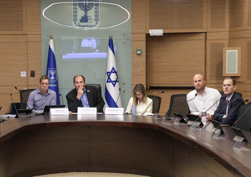 למרות בג"ץ: הקואליציה מקדמת את חוק ועדת החקירה השוויונית