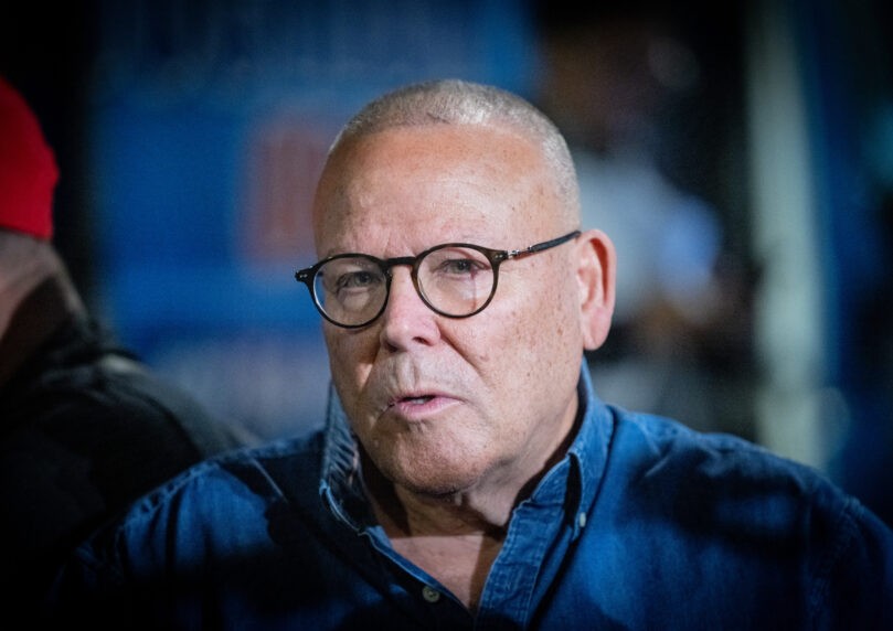 חגיגת הג'ובים של מקורבי בר דוד והקשר של נעמת לחשוד המרכזי