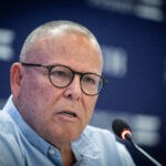 ארנון בר דוד הודה: קיבלתי כסף מזומן מעזרא גבאי