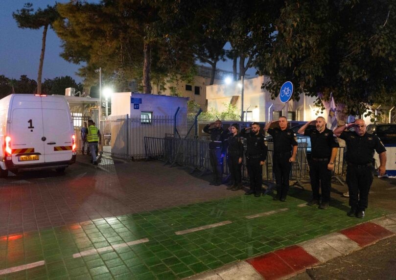 ארון החלל הגיע לאבו כביר, משפחת גולדין ממתינה לזיהוי הסופי
