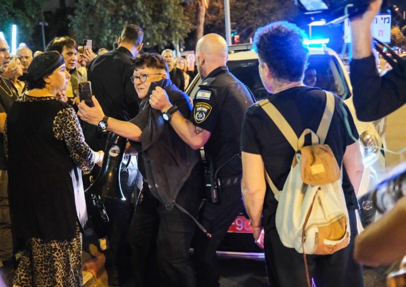 "שגרה מסוכנת": עשרות הפגינו בדרום תל אביב לאחר הרצח המחריד