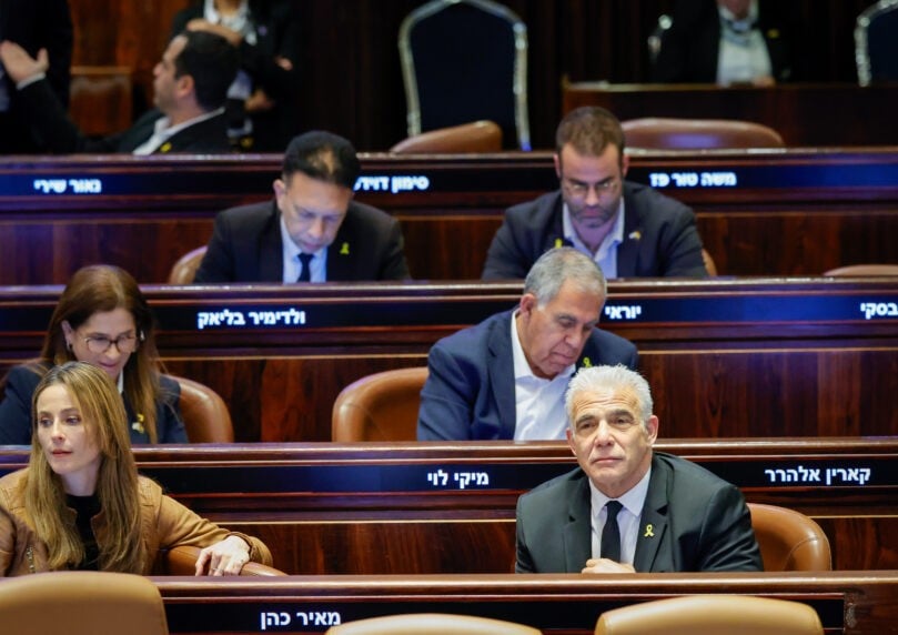 האופוזיציה תוקפת את גפני: "פגיעה בשלטון החוק ועידוד אנרכיה"