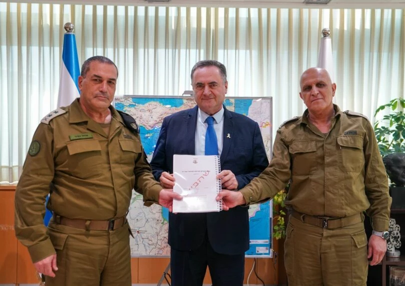 שנתיים לאחר הטבח: הרמטכ"ל הציג את התחקיר הצה"לי לשר הביטחון