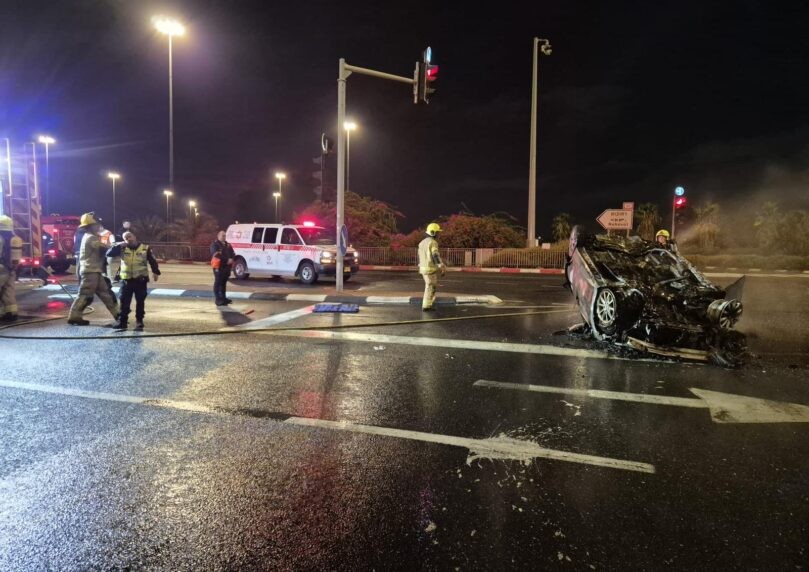 "הרכב התהפך ועלה באש": גבר נהרג בתאונה קטלנית סמוך לרמלה