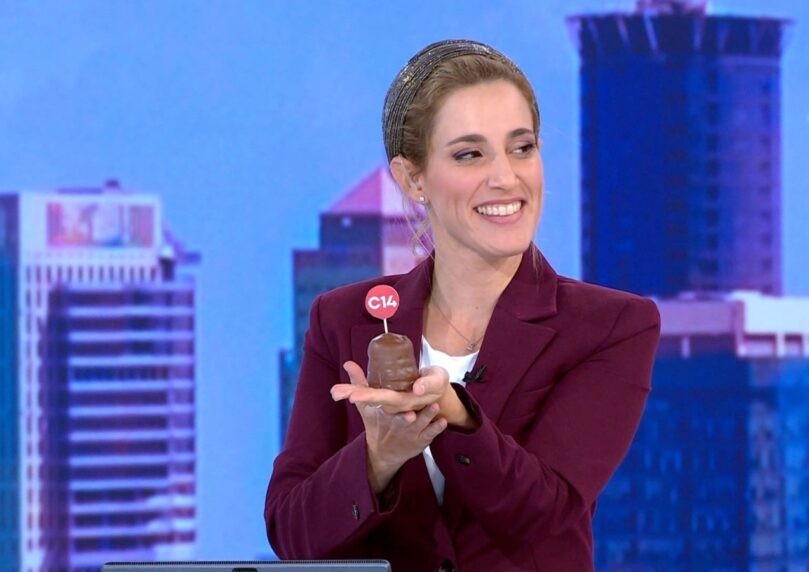 צפו: מגישת החדשות קיבלה קרמבו בשידור חי - כך היא הגיבה