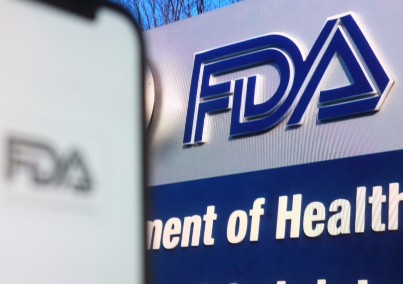 חשד: בכיר ב-FDA ניצל את תפקידו כדי להקריס חברה אחרת