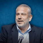 ינון מגל נגד קוקה קולה וקשת 12: "אם רעל – אז עד הסוף"