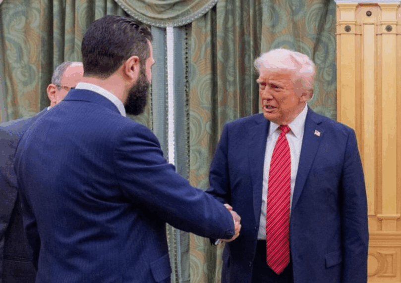 החלה פגישת הנשיא טראמפ ואל-ג'ולאני בבית הלבן | צפו