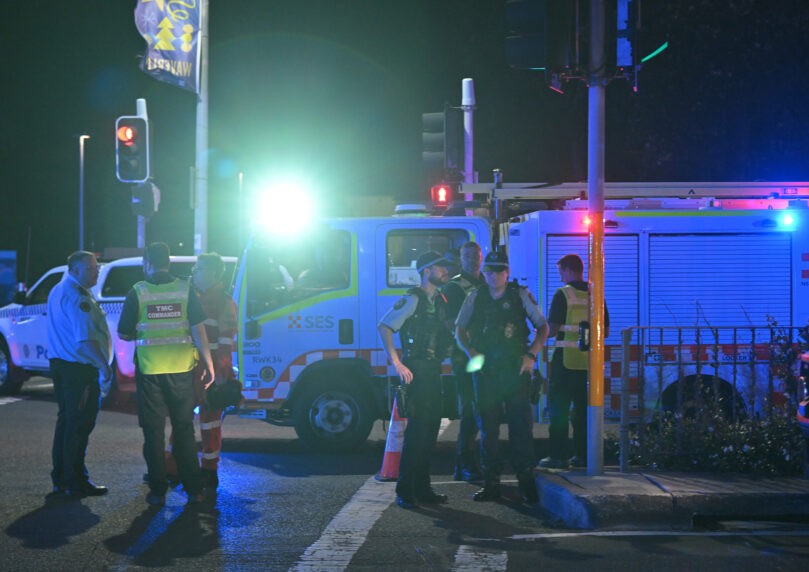 עדות מזעזעת מהטבח בסידני: "היינו ממש קרובים למחבלים"