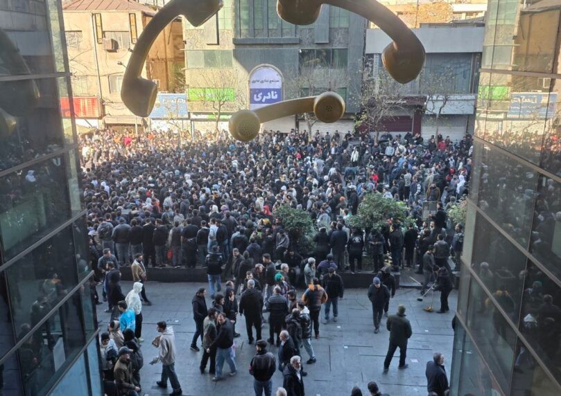 במשטר מצאו אויב חדש: מתאבקים בכירים שתומכים בהפגנות