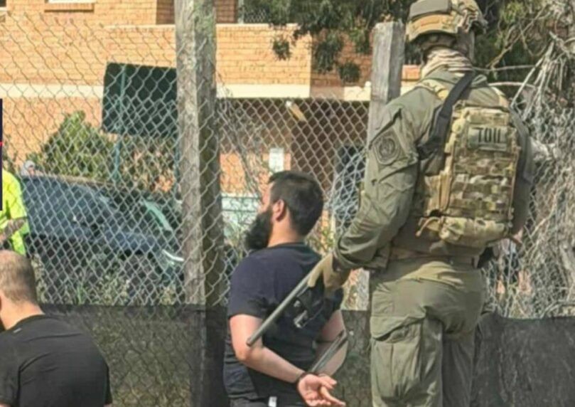 חמישה גברים חמושים נעצרו בסידני - סמוך לזירת הטבח בבונדי