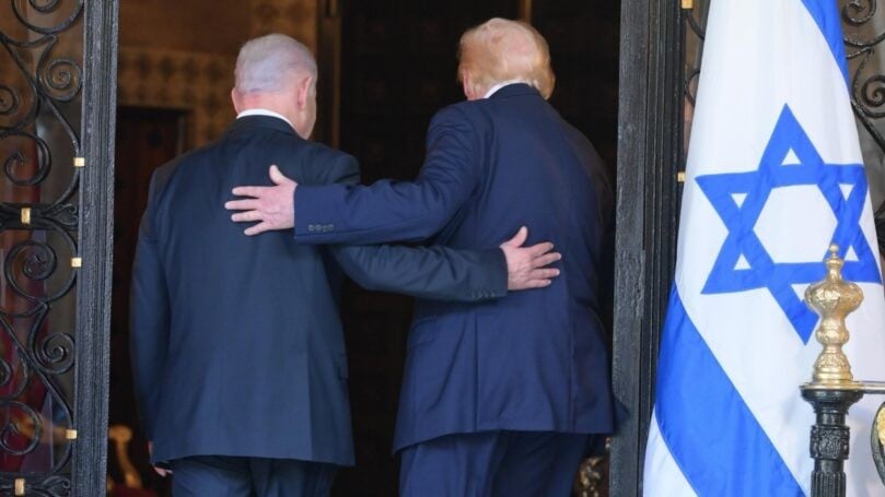 דלת פתוחה בוושינגטון: נתניהו בלב קבלת ההחלטות של טראמפ