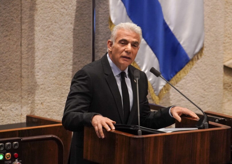 המתקפה של לפיד נגד ערוץ 14 חושפת את הזלזול בכם - האזרחים