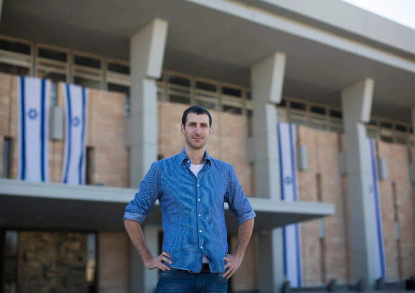 תומר אביטל ופעיליו פרצו למשרדי הרשות השנייה - חמישה נעצרו