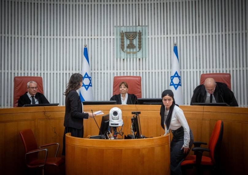 מפלה ללפיד: בג"ץ קבע שהכסף שעבר לחינוך החרדי לא יוחזר