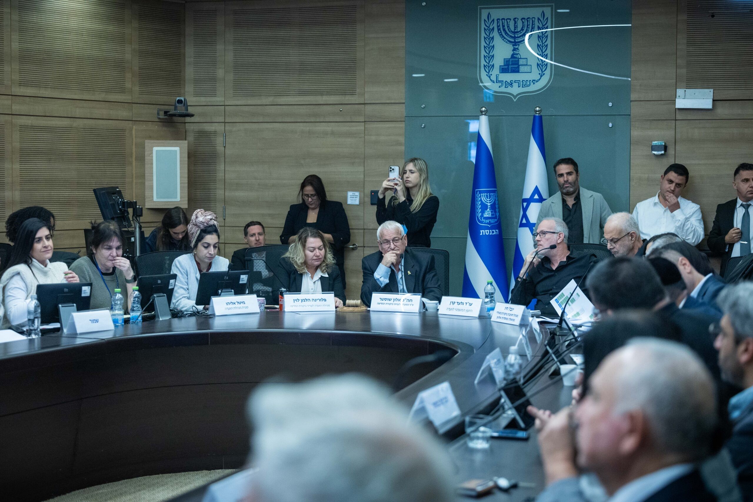 להניח לפוליטיקאים: על ועדת החקירה להתמקד דווקא ב"שומרי הסף"