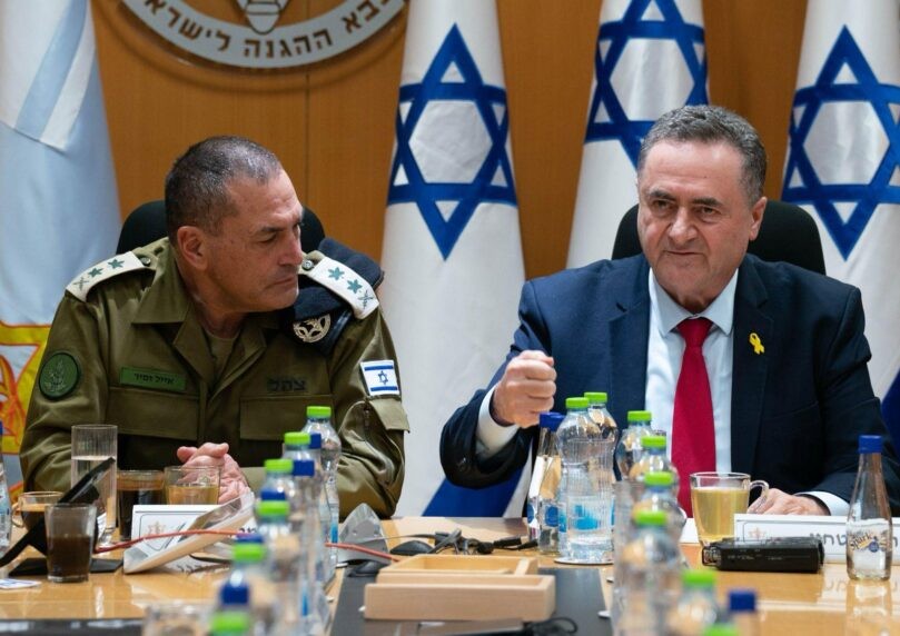 המתיחות תסתיים? כ"ץ ירד ראשון מהעץ - הכדור במגרש של זמיר