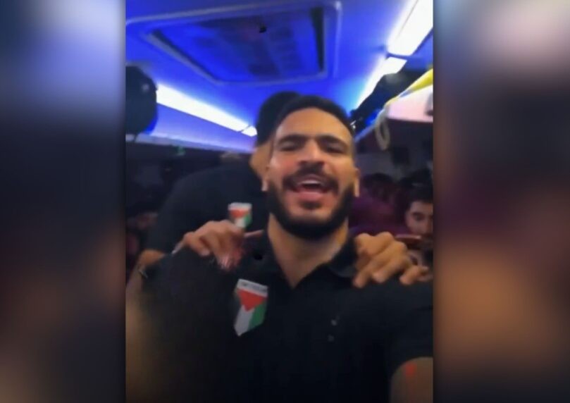 עם שירי הלל לסינוואר: החגיגה המזעזעת של שחקן נבחרת "פלשתין"