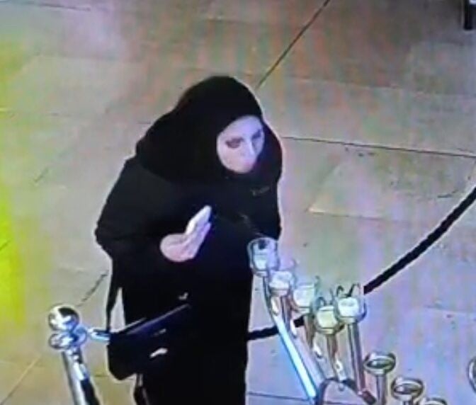עיתונאי "הארץ": הערבייה שכיבתה את נרות החנוכה - גיבורה