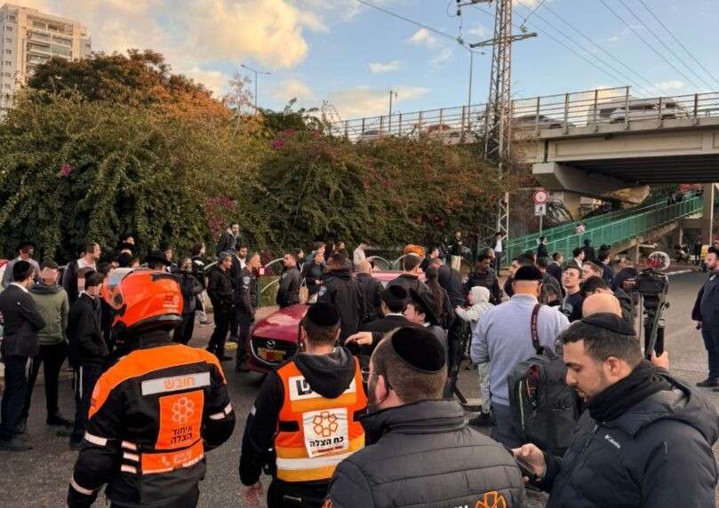 בזמן ההפגנה בכביש 4: נער חרדי נפצע באורח קל לאחר שנפגע מרכב