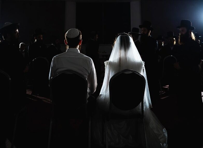 בעקבות הפסקת חשמל - צפו: חתונה הוחשכה באמצע השמחה