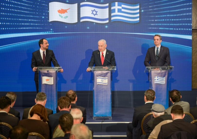 לצד מנהיגי יוון וקפריסין: הצהרתו של נתניהו - והמסר לארדואן