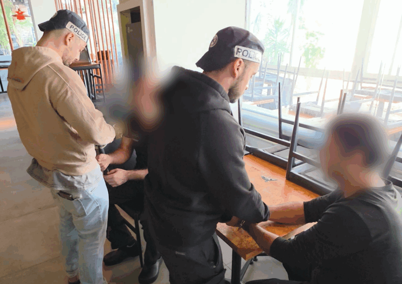פשיטה במרכז: חשד לעבדות וסחר בבני אדם במסעדות מוכרות