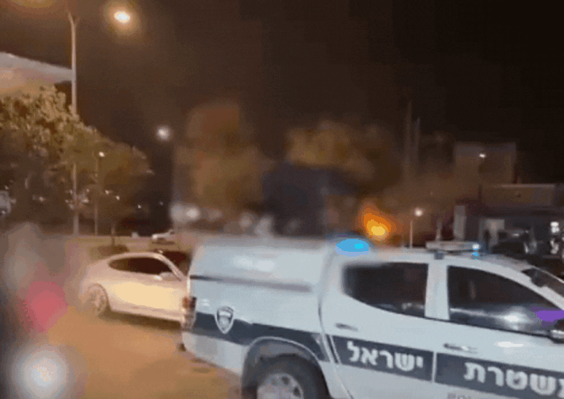 רקד על ניידת משטרה, פרסם את התיעוד ברשת טיקטוק - ונעצר