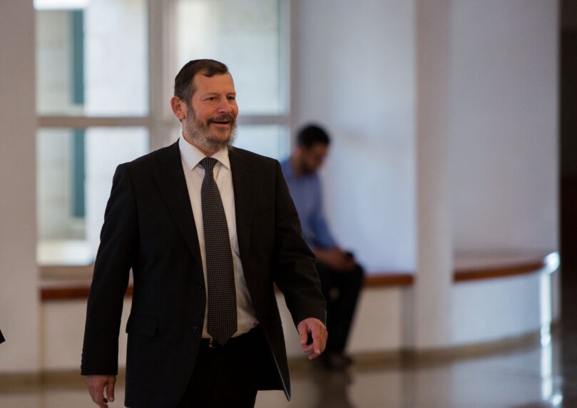 אורי לופוליאנסקי ז"ל מובא למנוחות; רה"מ: "שותף נאמן"