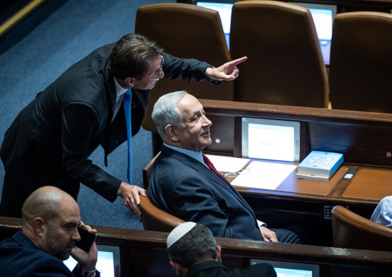 ברקע הקשיים בקידום חוק הגיוס: רה"מ שוחח עם ח"כ ביסמוט
