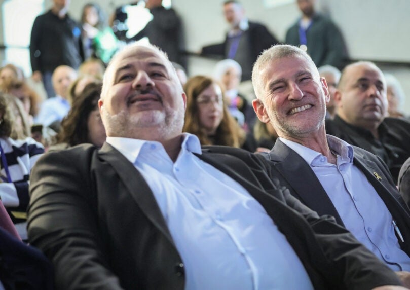 יחד עם רע"מ: באופוזיציה מסתערים על ההזדמנות להפיל את הממשלה