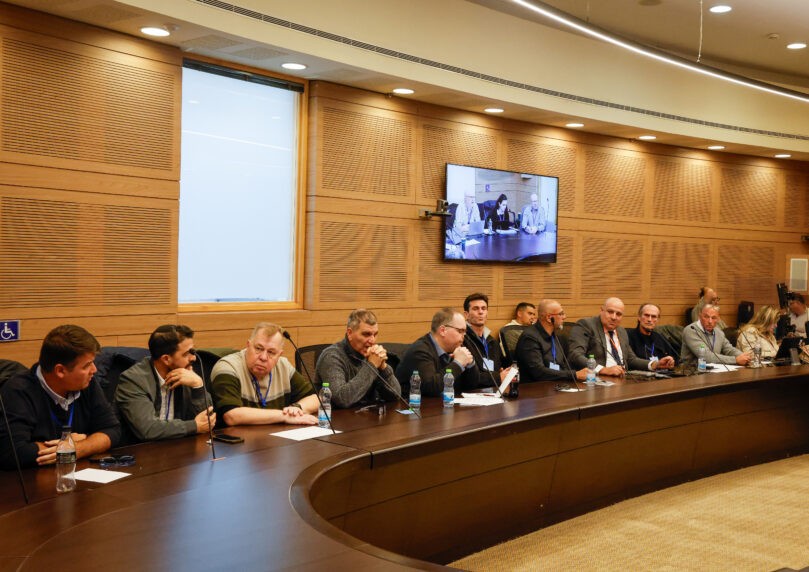 הציבור חלוק: למי היועמ"שים במשרדי הממשלה צריכים להקשיב?